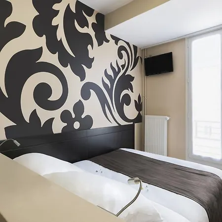 Bastille Hotel 2*