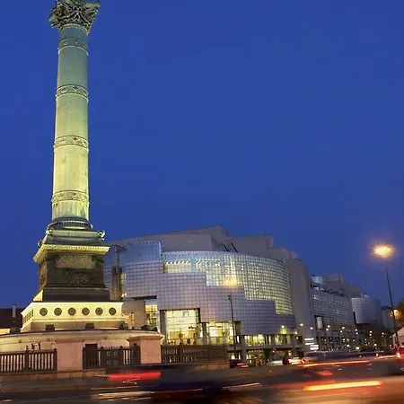 Bastille Hotel 2*