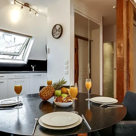 Private Apartment - Rue Cler - Eiffel Tower View Апартаменты