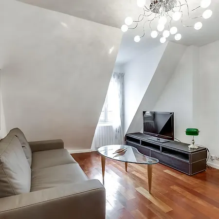 Private Apartment - Rue Cler - Eiffel Tower View Апартаменты
