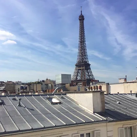 Private Apartment - Rue Cler - Eiffel Tower View Париж