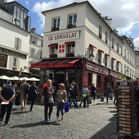 Abbesses Montmartre Apartment *