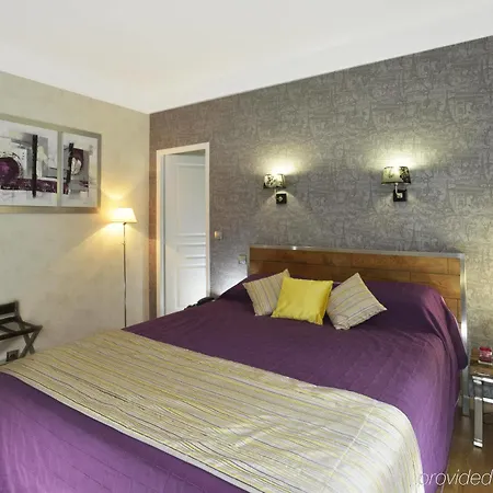 Carladez Cambronne Hotel