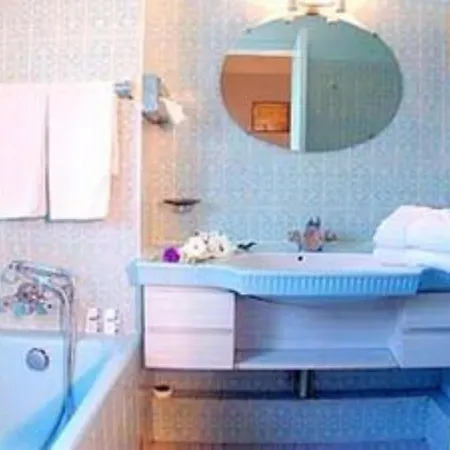 Caravelle 3* Parijs