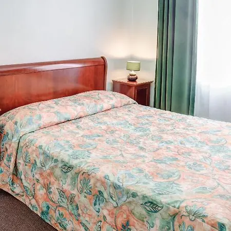 Caravelle Hotel 3*