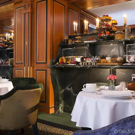 Des Archives Hotel Parigi