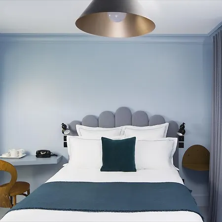 Céleste Batignolles Montmartre Hotel 4*