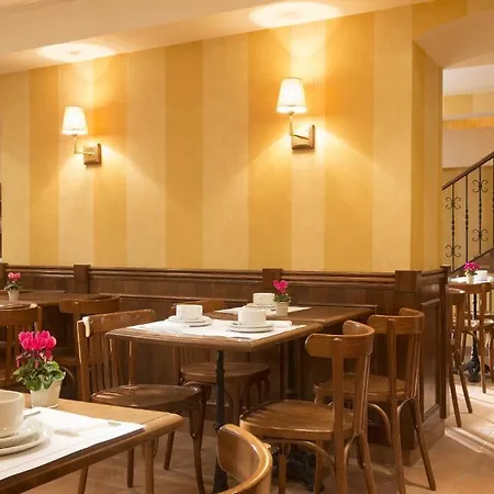 Central Hotel Paris Paříž
