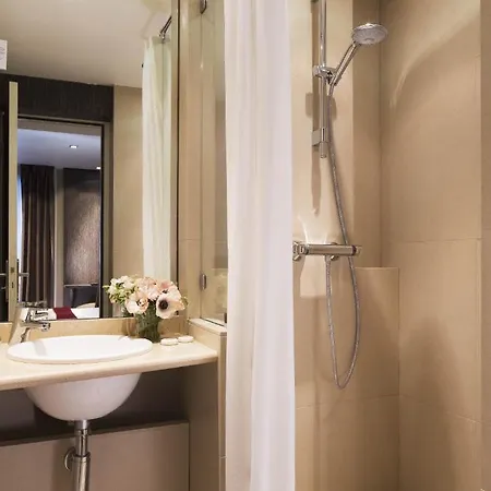 Central Hotel Paris Hotel 3*