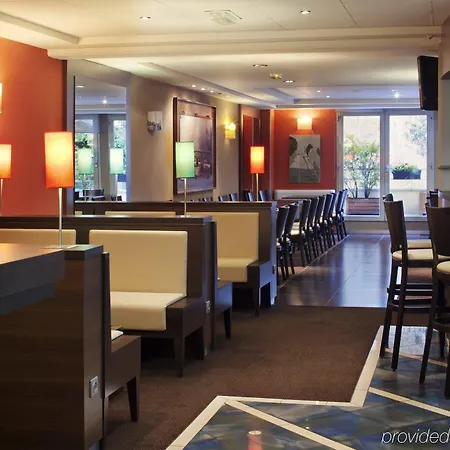 Hotel Montmartre By Ihg Paris