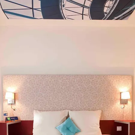 Ibis Styles 15 Lecourbe 3*