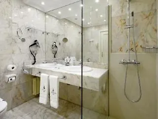 Des Vosges Hotel Paris