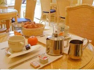 Max Hotel Paris