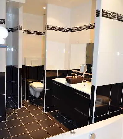 Regina Montmartre מלון 3*