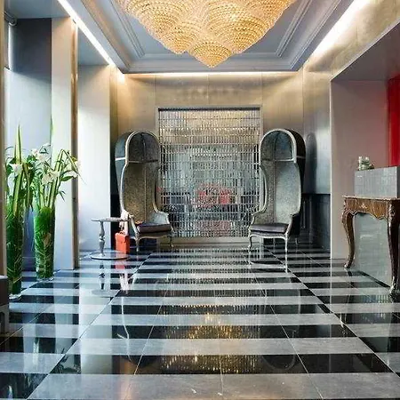 Lumen Louvre 4* Paris