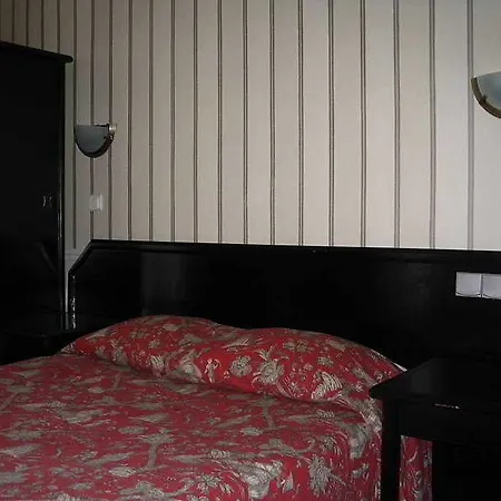 Avama Prony 3* Paris