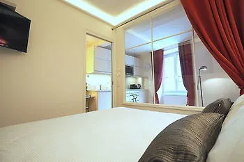 Apartment Louvre Opera Private Chicsuites Paris
