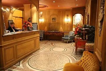 Cecilia Paris