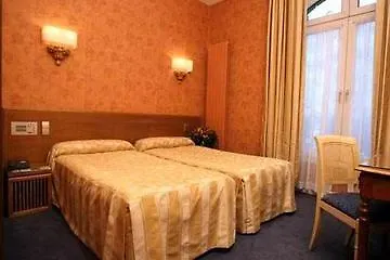 Cecilia Hotel 3*