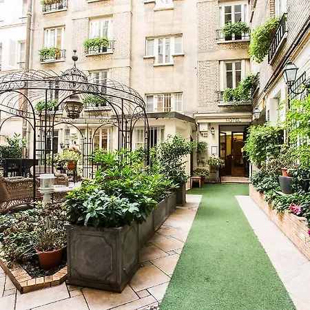 Nicolo - Tour Eiffel Otel 3*