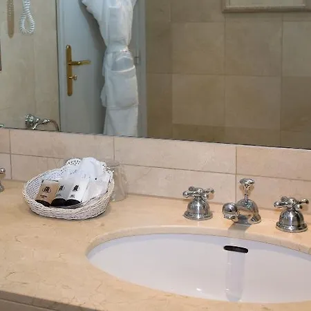 Royal Champs Elysees Hotel 4*