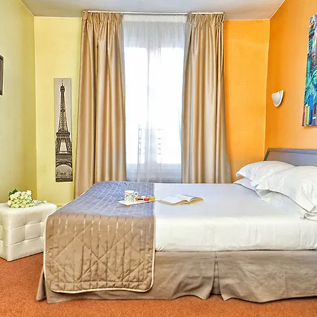 Hotel Jean Gabriel Montmartre 3*