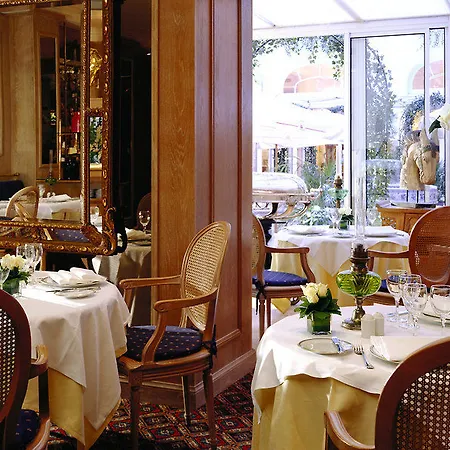 Hotel California Champs Elysees 4*