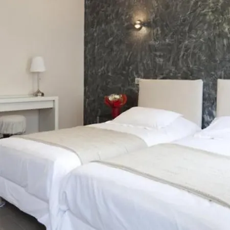 Sofia Paris