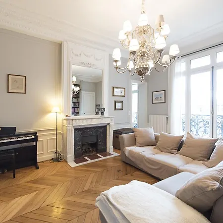 Veeve - Duplex Near Trocadero Apartment