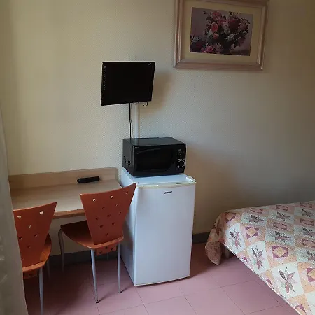 オ ロイヤル マッド ホテル 3*