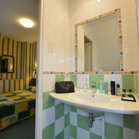 Hotell Maison Du Pre