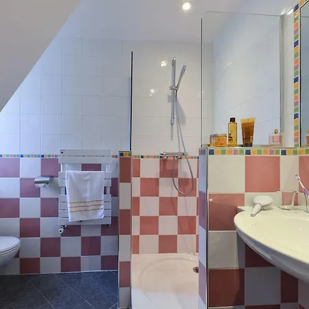 Hotell Maison Du Pre