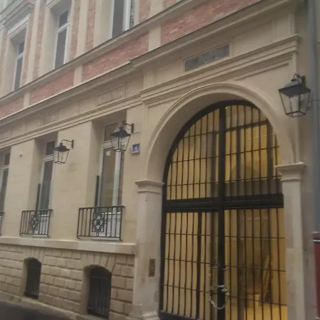 Mode - Arc De Triomphe Aparthotel Paris