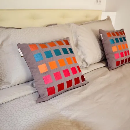 Assia & Nathalie - Luxury Marais Bed & Breakfast Parijs