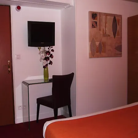 Hotel Le Nouvel Du Théâtre Parigi