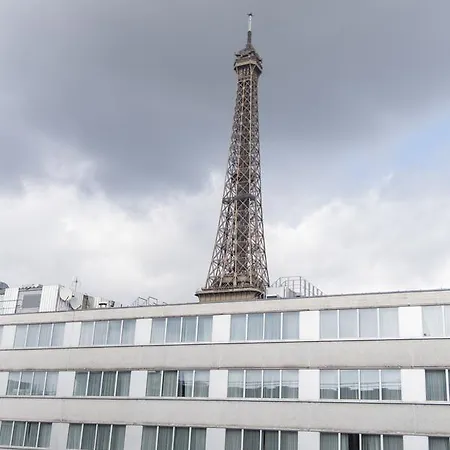 Appartement Veeve - Steps From The Eiffel Tower Parijs