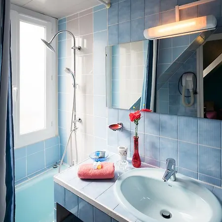 Hotel Voltaire 2*
