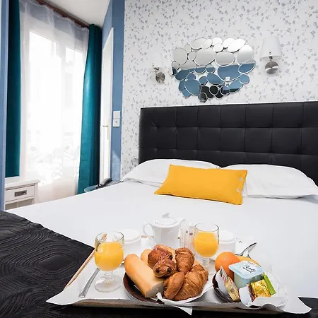 Voltaire Hotel