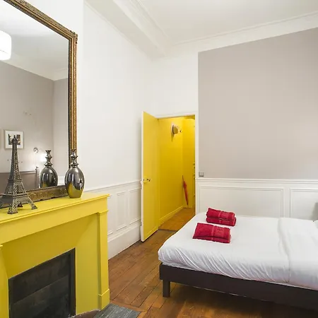 Las Cases Apartment Paris
