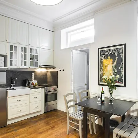 Apartment Las Cases Paris