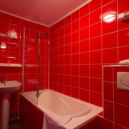 Hotel Victory Galou *