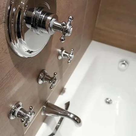 Au Manoir Saint Germain 4*