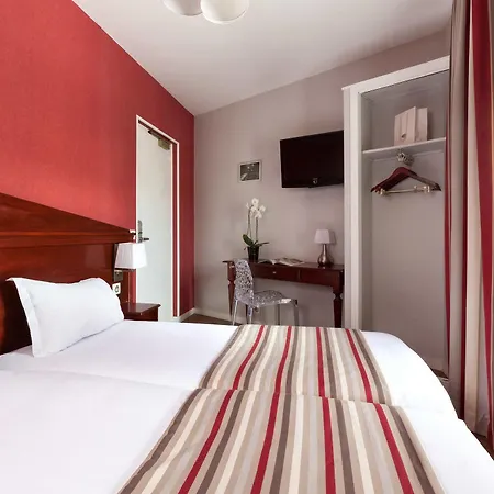 Eiffel Garibaldi Hotel Paris