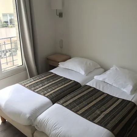 Korner Eiffel Hotell 3*
