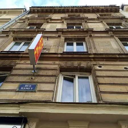 Azur Montmartre Otel