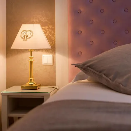 Hotel Princesse Caroline Paris