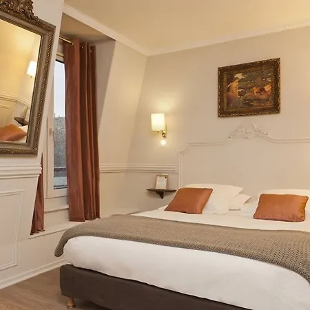 Hotell De La Porte Doree 3*