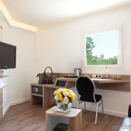 Median Porte De Versailles Hotel 3*