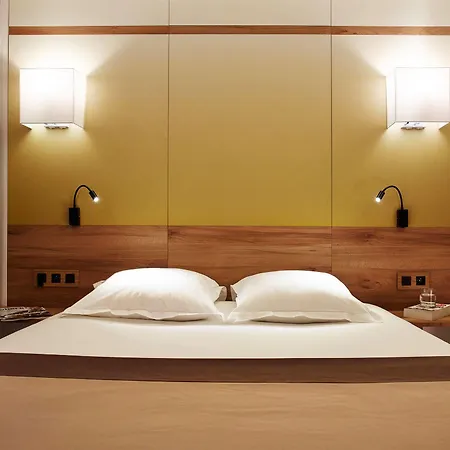 Median Porte De Versailles Hotel 3*