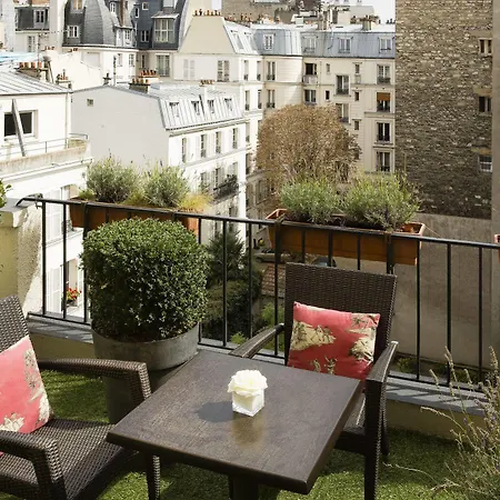 Hotel Foch 4*